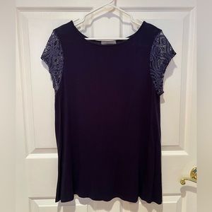 Love Appella ladies short sleeve blouse. Navy color. Size L